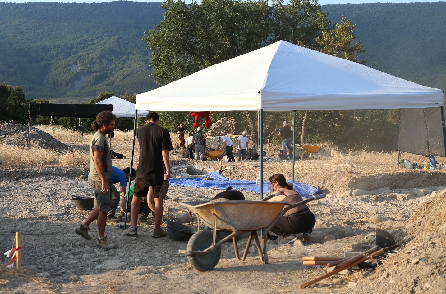Excavaciones en El Forau de la Tuta